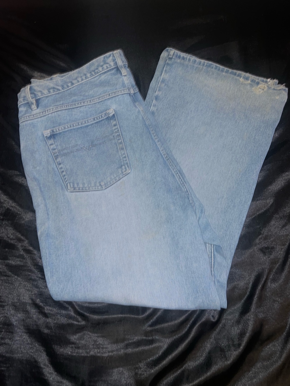 Relaxed Light Blue Men's Jeans — Comfortable Everyday Fit